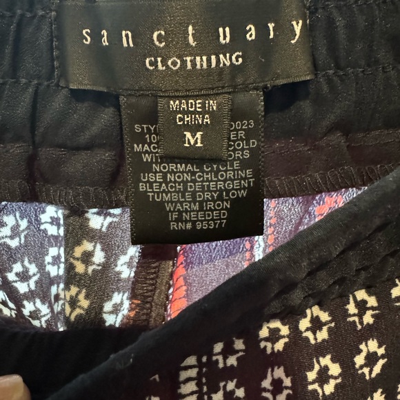 Sanctuary relaxed pants - Picture 3 of 3